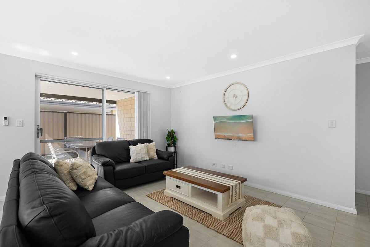 Holiday home Spacious 4 Bedroom House In Southern River *