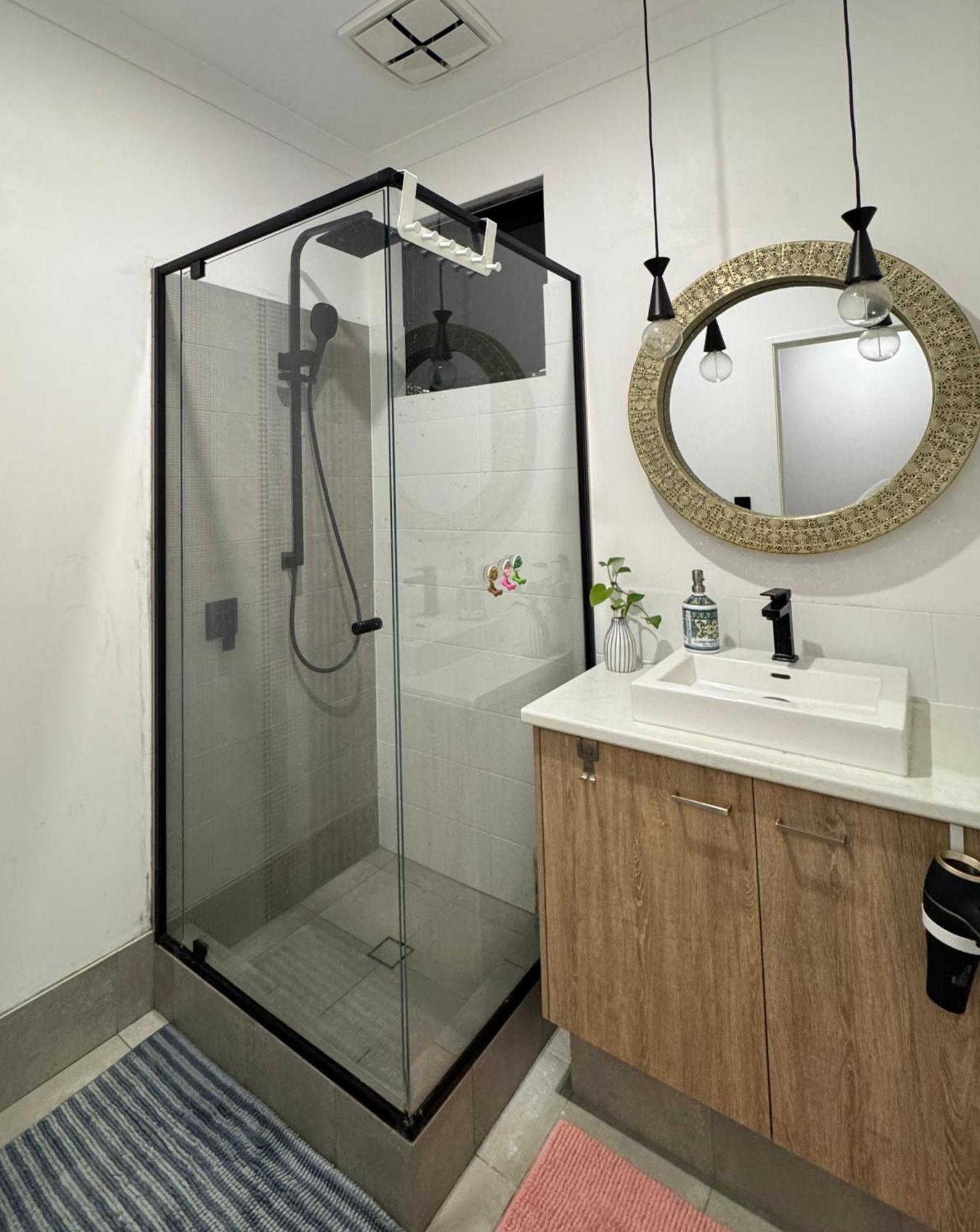 Homestay Decembre House - 24hrs Self Check-in In Belmont *