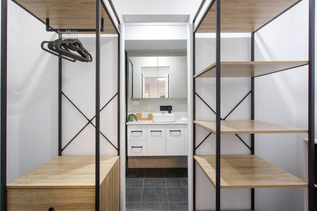 Luxe 3br With Kitchen & Laundry Villa *