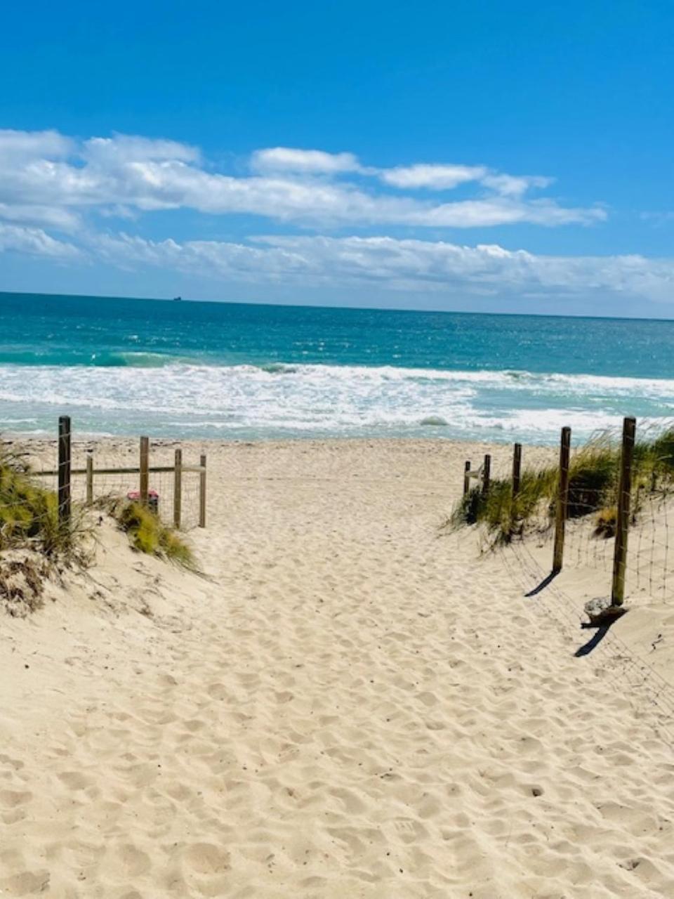 Sandy Toes - Coastal Retreat Apartment