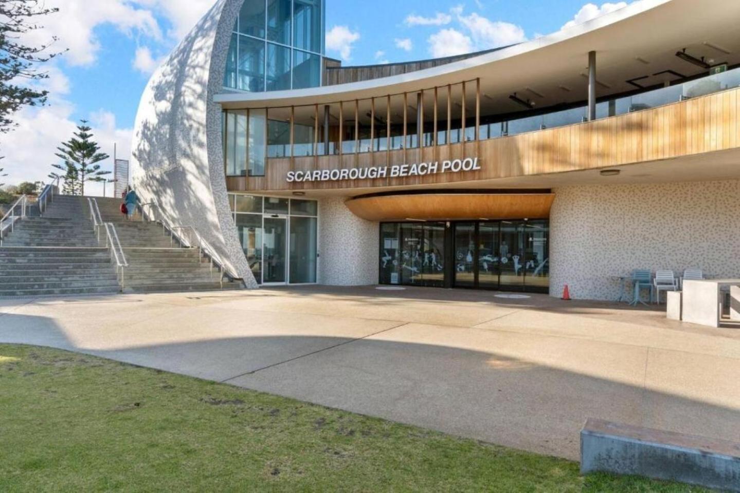 Blue Waters - 1bed Gateway To Scarborough Apartment *