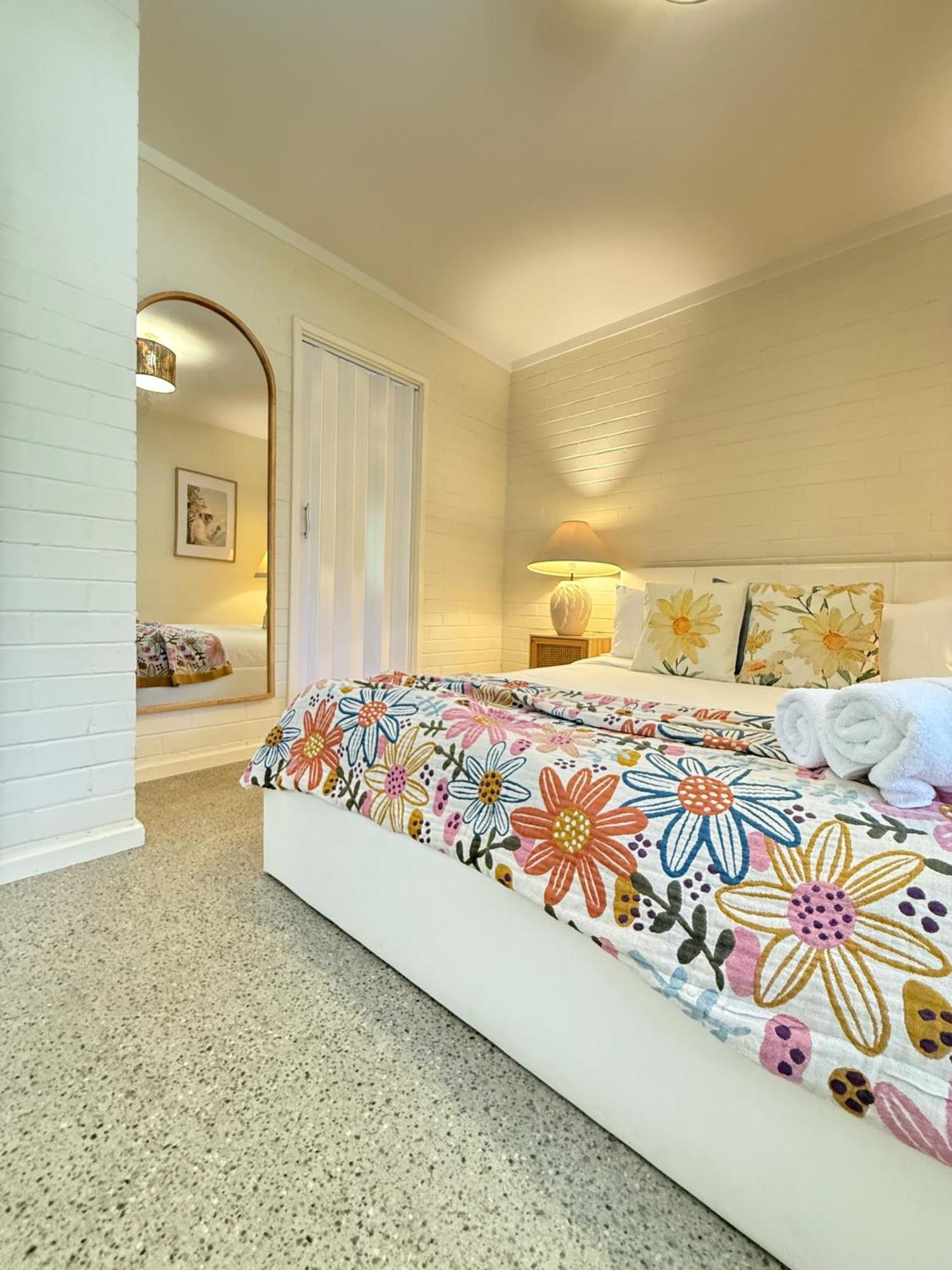 Apartment 1 West Leederville Nestclose To Cbd & Sjog Hosp *