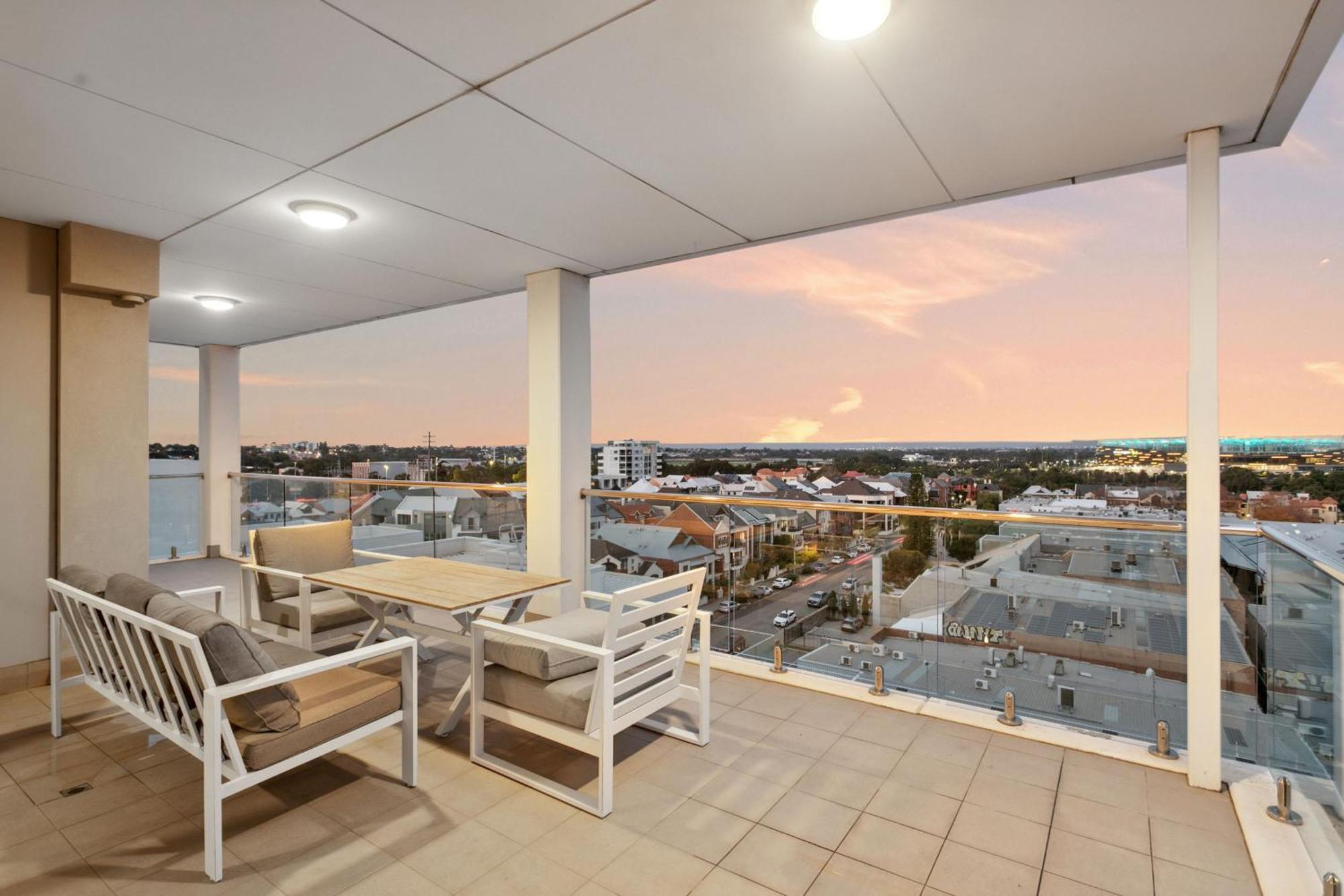 Apartment East34 - Skyline Haven East