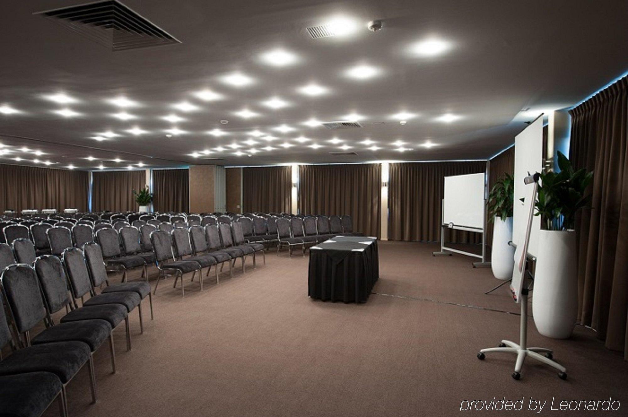 Hotel Metro 4*