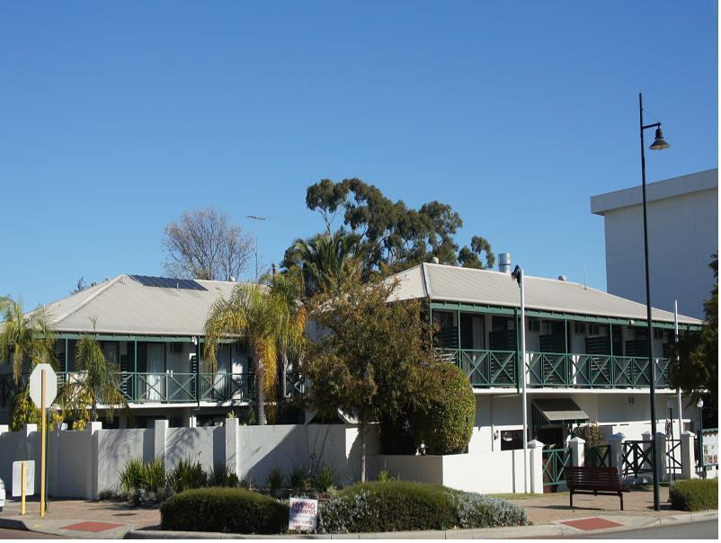Windsor Lodge *