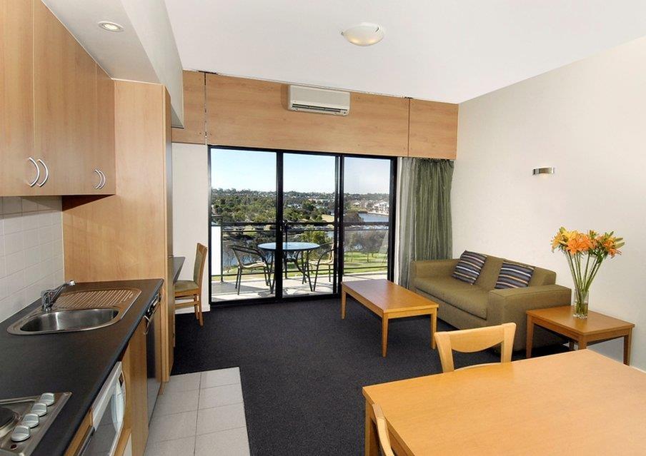 Assured Ascot Quays Aparthotel 4*