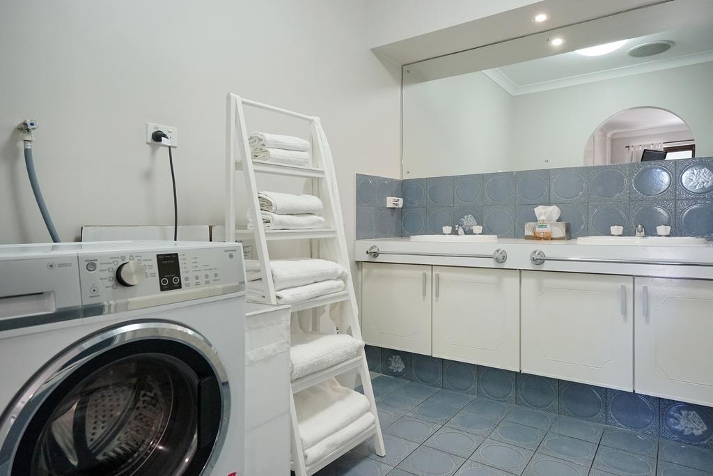 Apartment Garden City Luxury Apt Perth