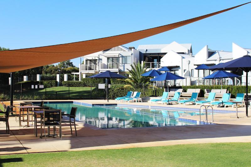 Assured Ascot Quays Aparthotel Perth