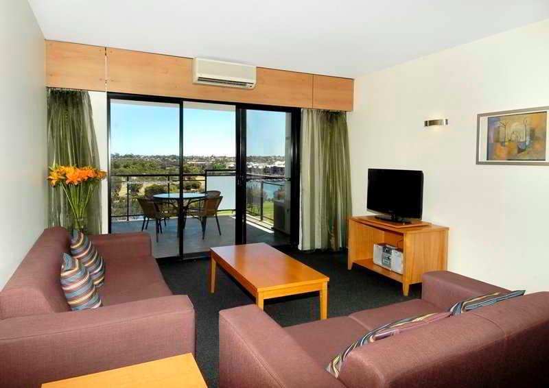 Assured Ascot Quays 4* Perth