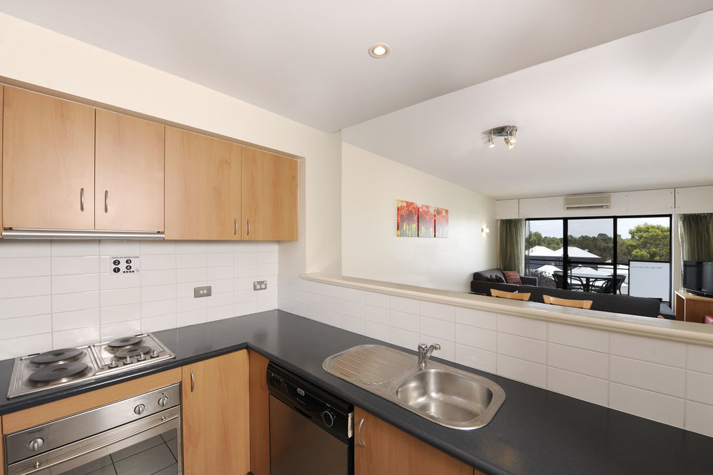 Assured Ascot Quays Aparthotel 4*