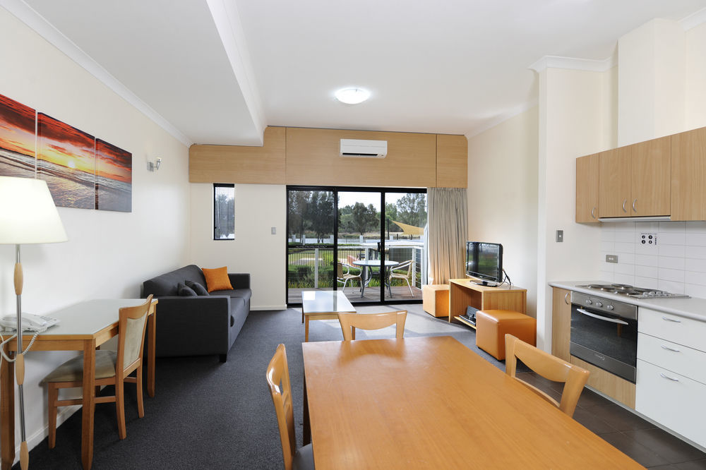 Assured Ascot Quays 4* Perth