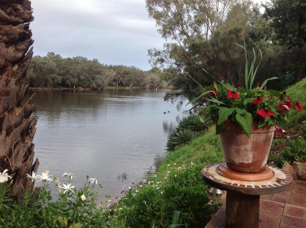 Riverfront71 * Perth
