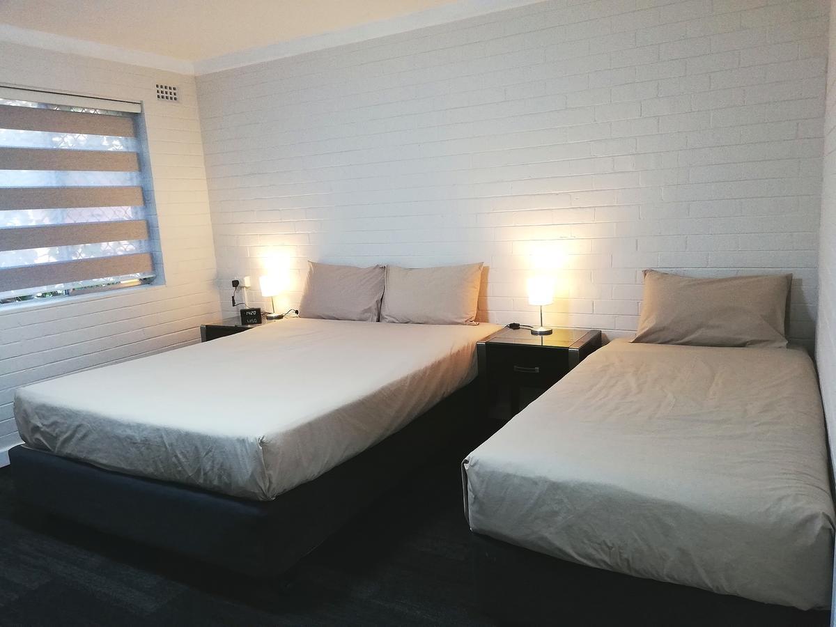 Waters Motel 3*