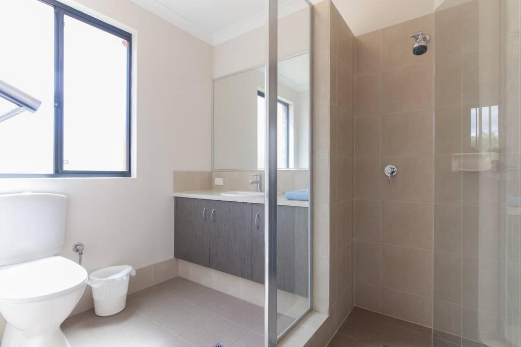 Cannington House 5 *
