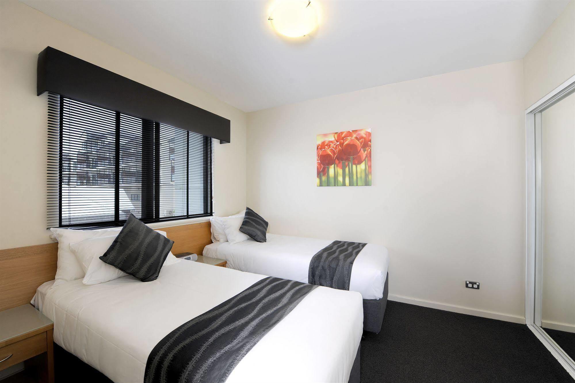 Assured Ascot Quays Aparthotel 4*