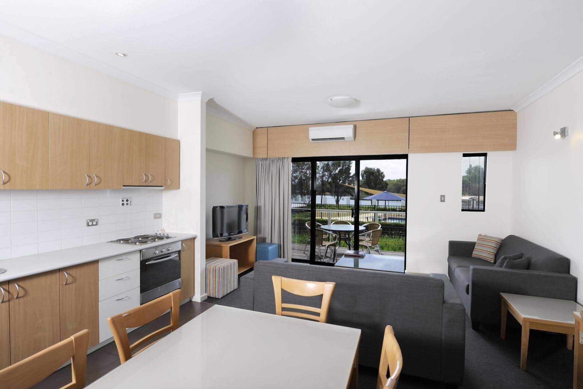 Assured Ascot Quays Aparthotel Perth