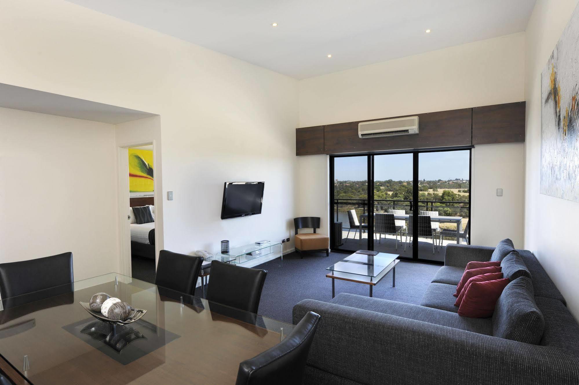 Assured Ascot Quays Aparthotel Perth