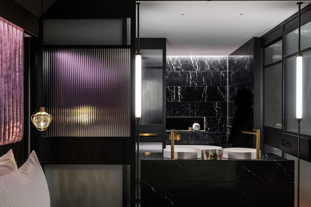 Qt Hotel Perth
