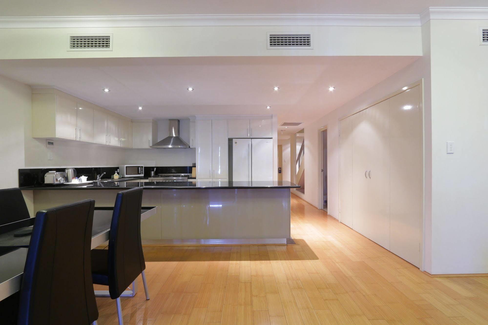 Verandah 4*