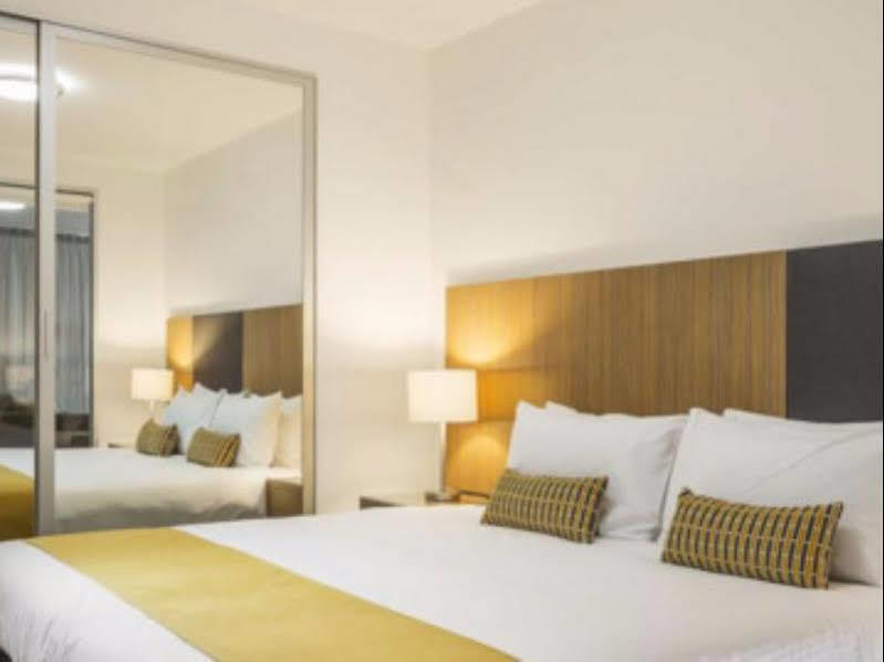 Aparthotel Quest East