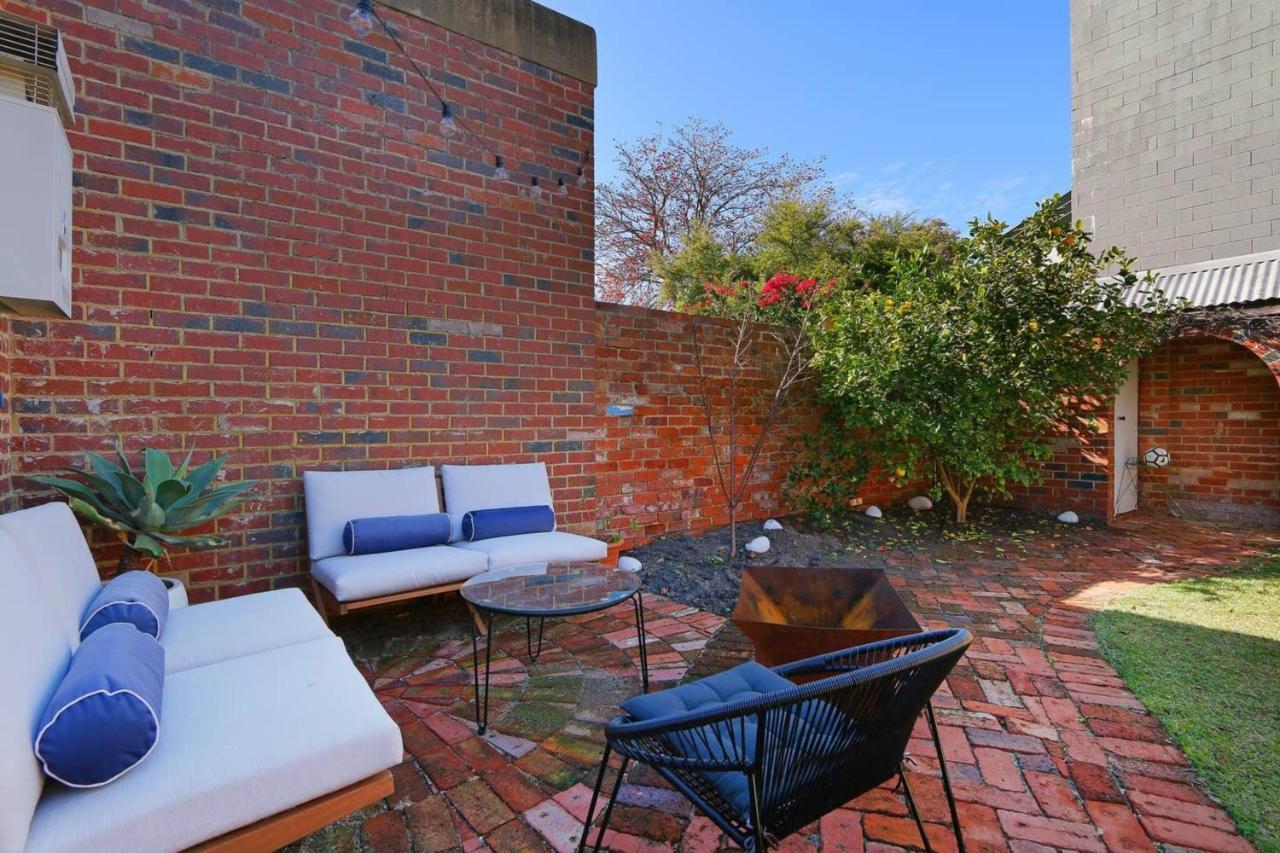 Holiday home Boutique 2-bed House With Garden In Northbridge *