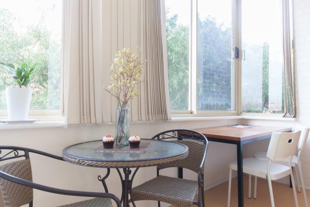 Apartment B5 Crawley 1 Brm & Sleepout Near Uwa *