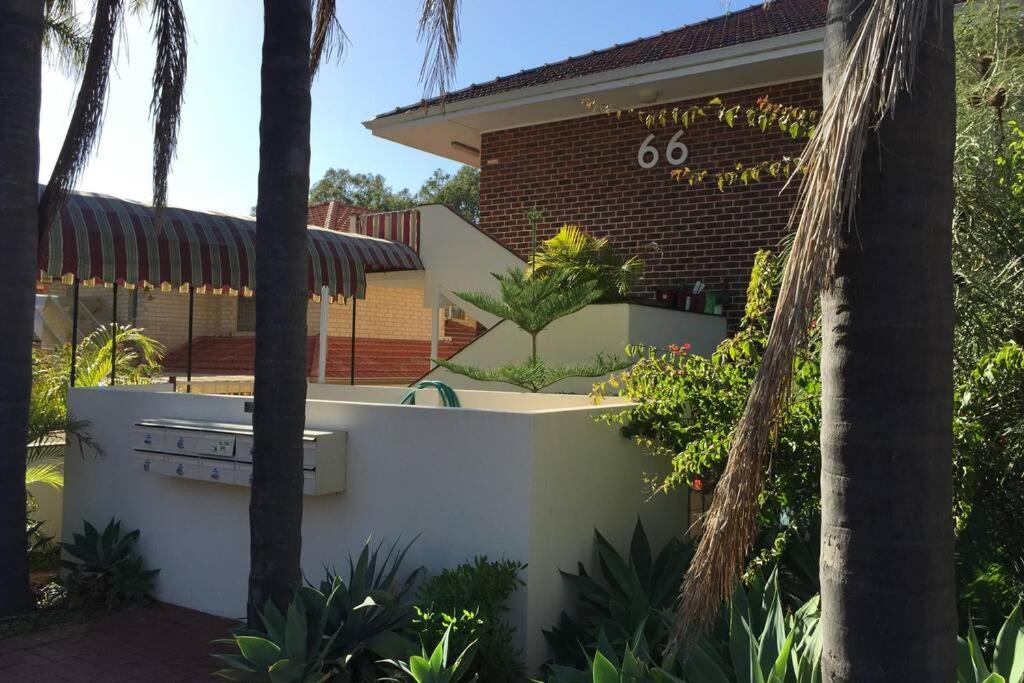 Apartment B9 Crawley 1 Brm & Sleepout Near Uwa Perth