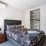 Stirling Apartment 2- Modern Central Apartment