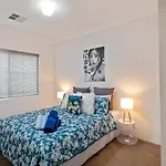 4 Comfy Spacious Family Home
