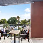1Bdr Parking On Beaufort Street