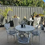 Whitfords Delight Bed & Breakfast
