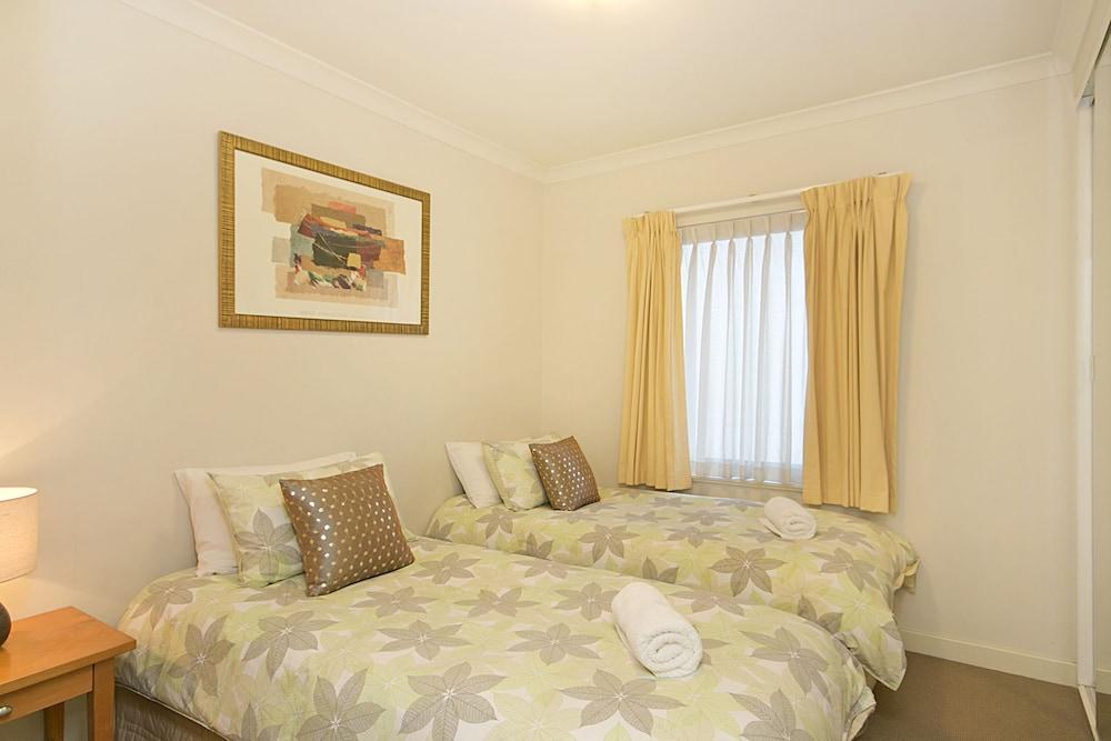 Aparthotel Nesuto Mounts Bay 4*
