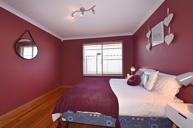 Redcliff Close To & Airport Hotel