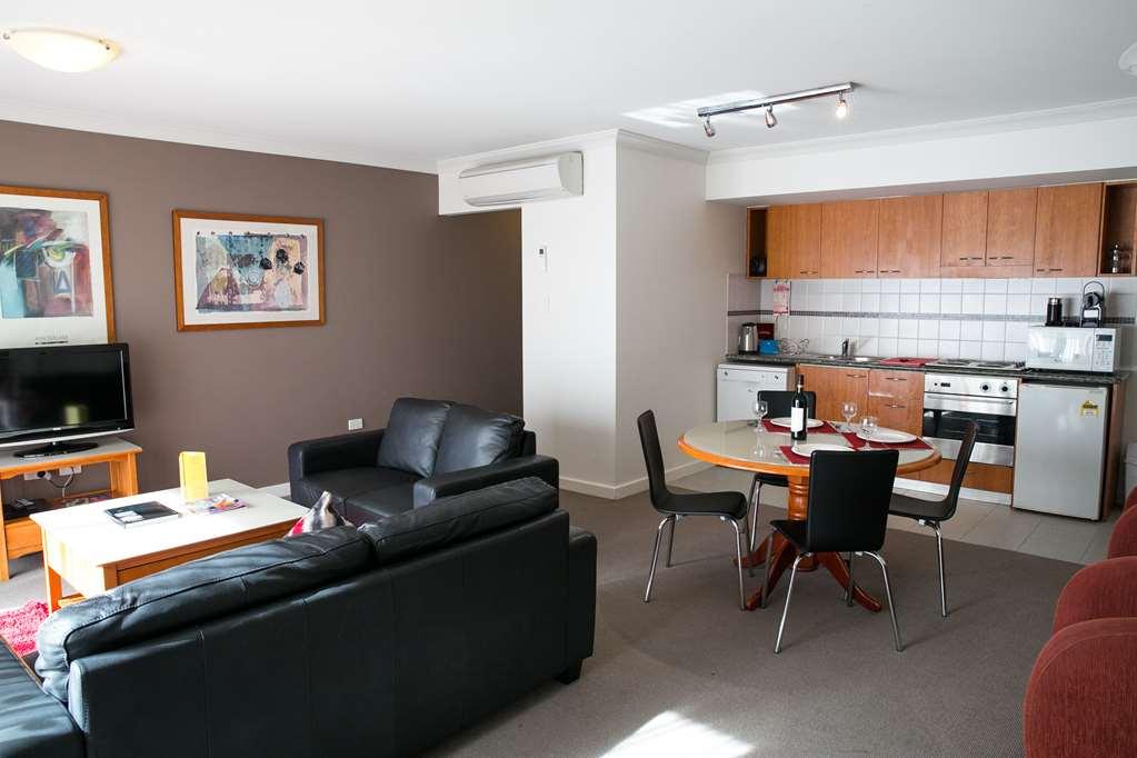 Aparthotel Nesuto Mounts Bay 4*
