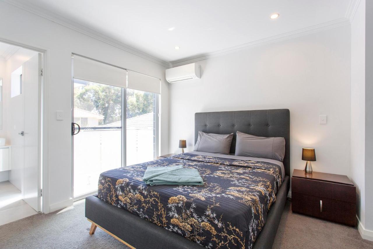 Stirling 2- Modern Central Apartment *