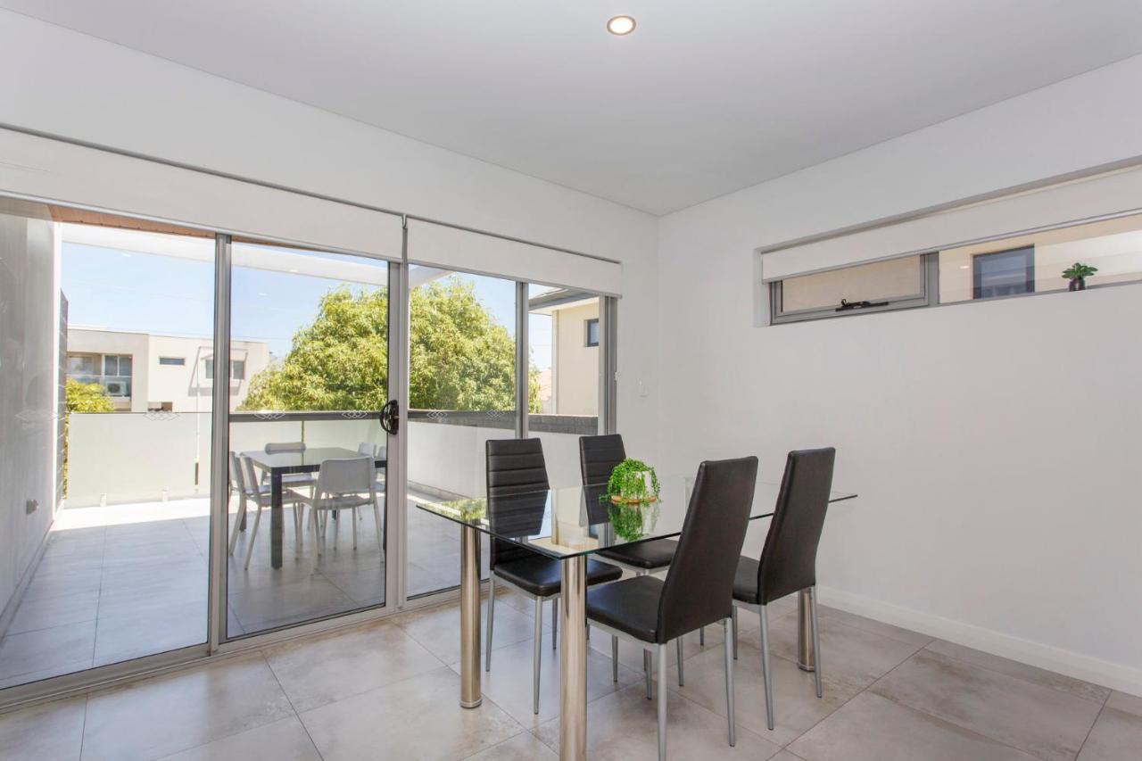 Stirling 2- Modern Central Apartment Perth