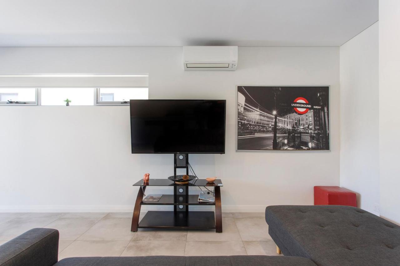 Stirling 2- Modern Central Apartment