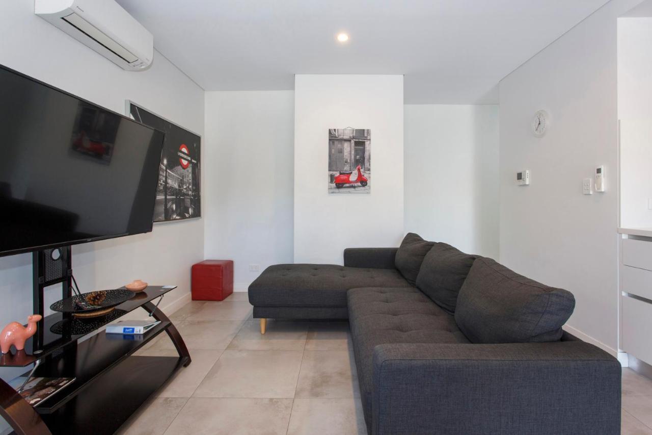 Stirling 2- Modern Central Apartment Perth