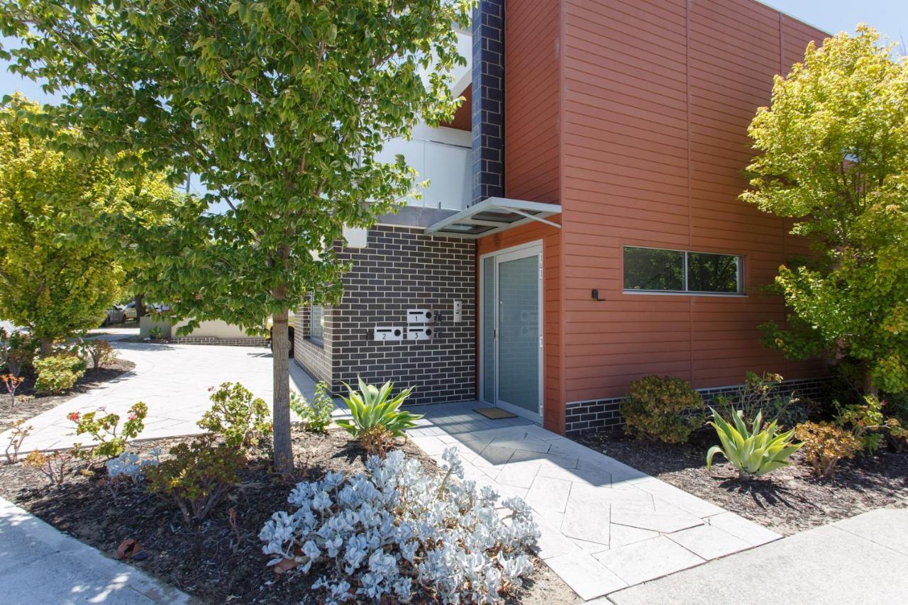 Stirling 2- Modern Central Apartment Perth