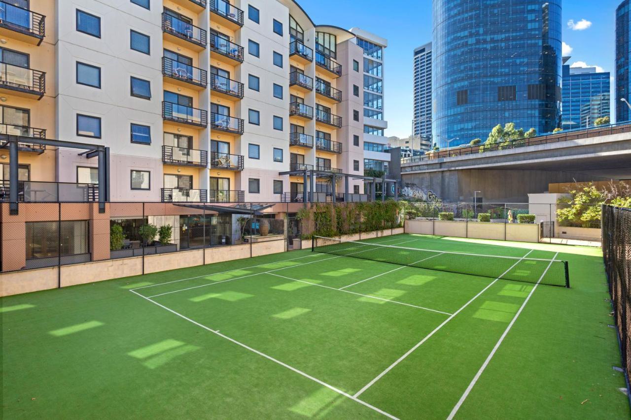 Executive 2br On Mounts Bay Road Apartment *