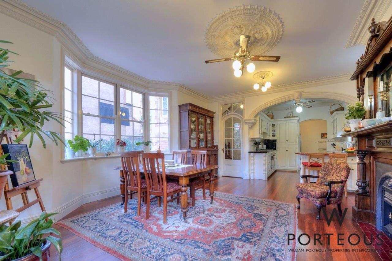 Heart Living-a Near New Federation Style House In The Heart Of * Perth