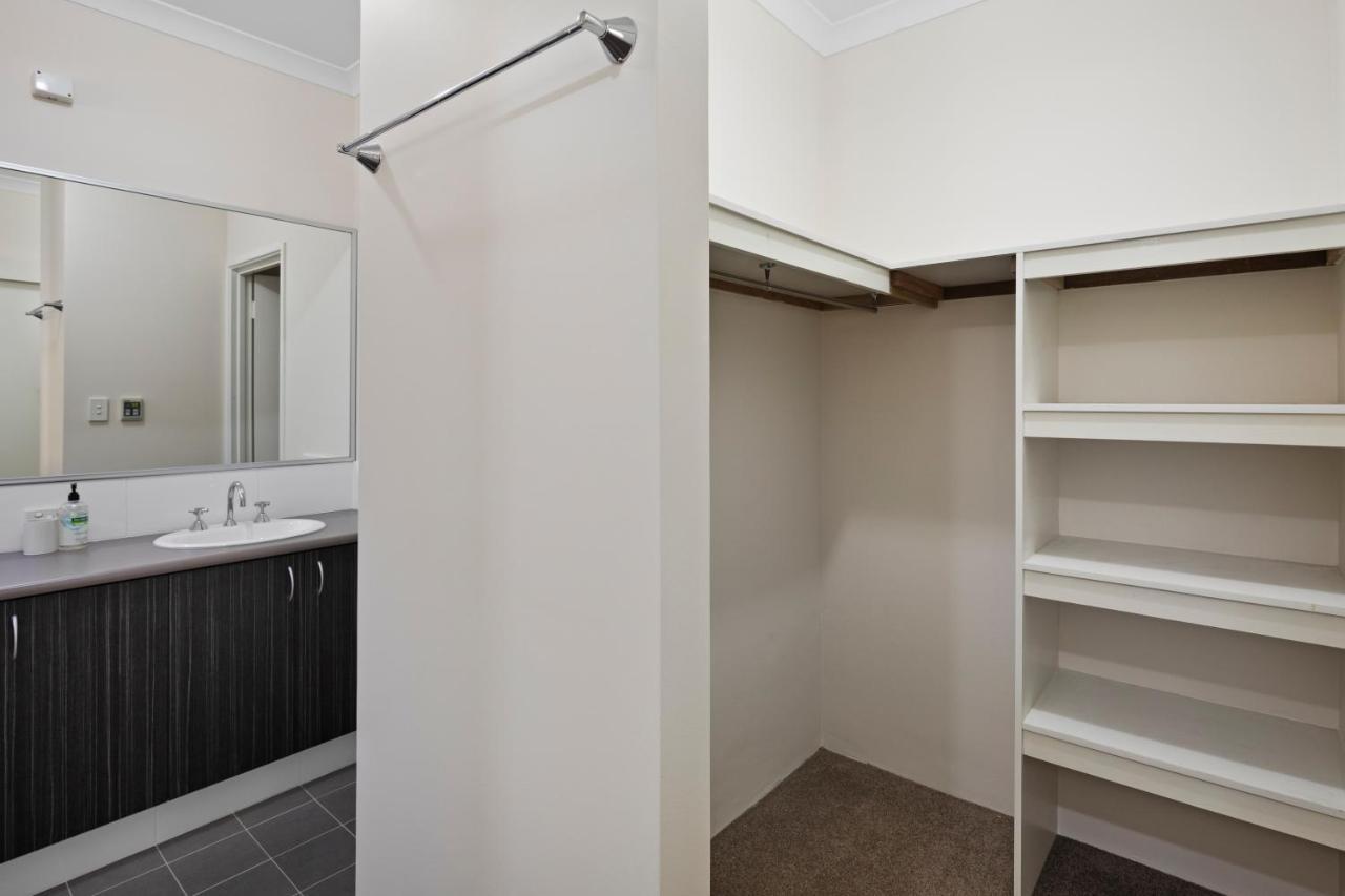 Holiday home 4 Comfy Spacious Family Perth
