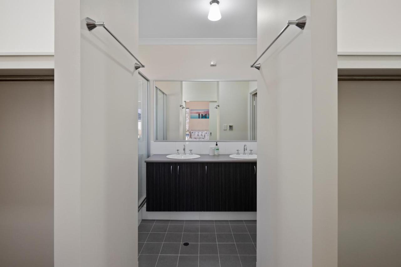 4 Comfy Spacious Family Perth
