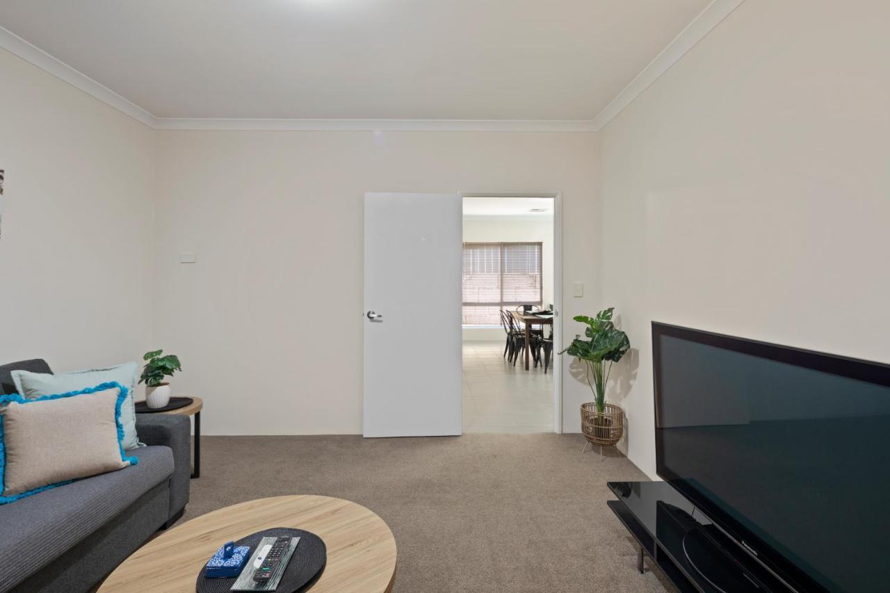 4 Comfy Spacious Family Perth
