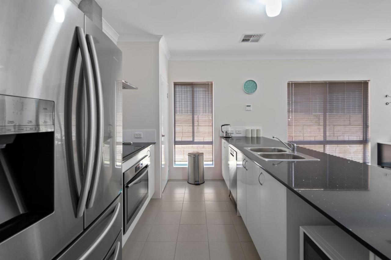 4 Comfy Spacious Family Holiday home *