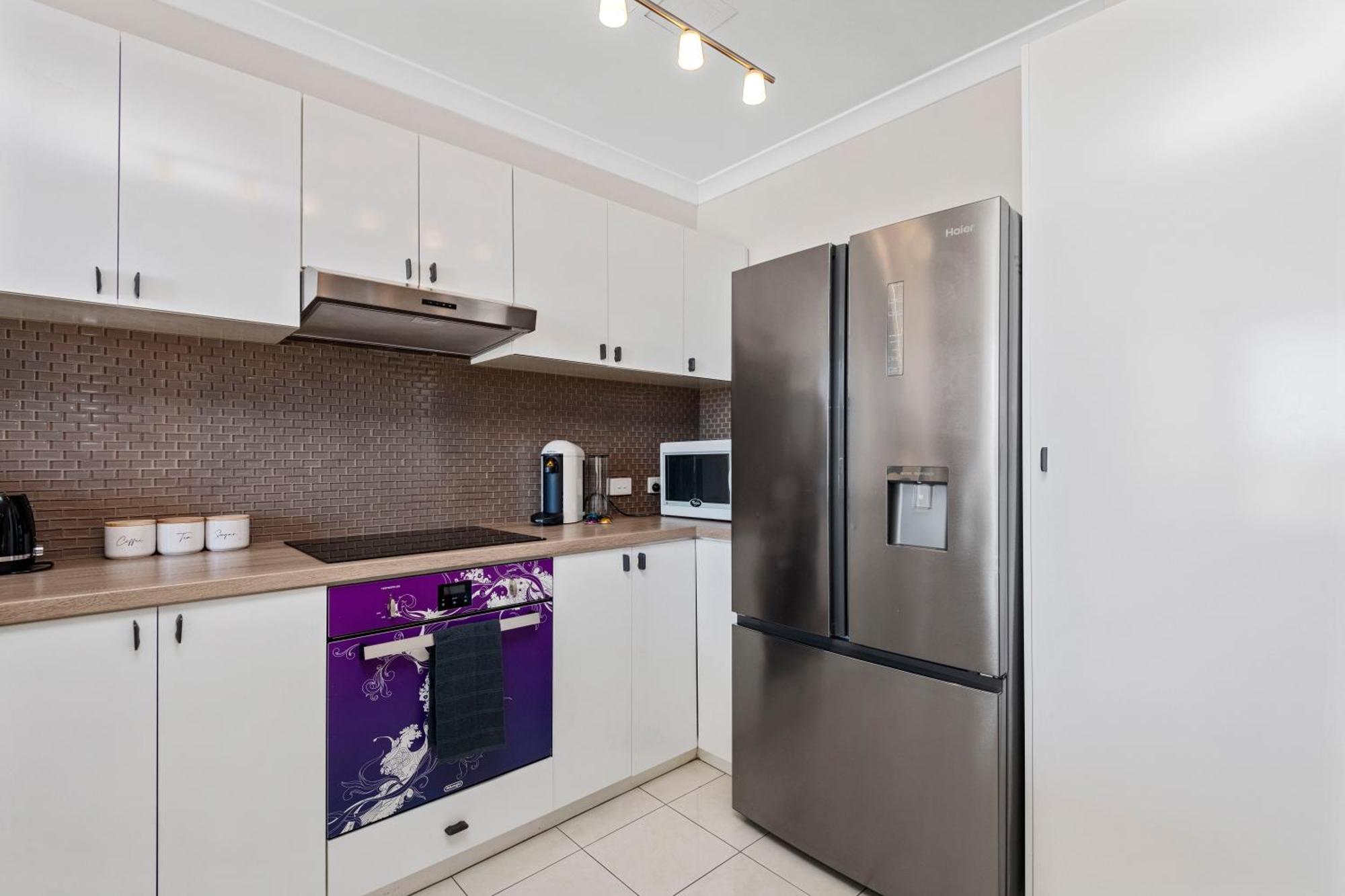 3br East Penthouse Views & Style Apartment *