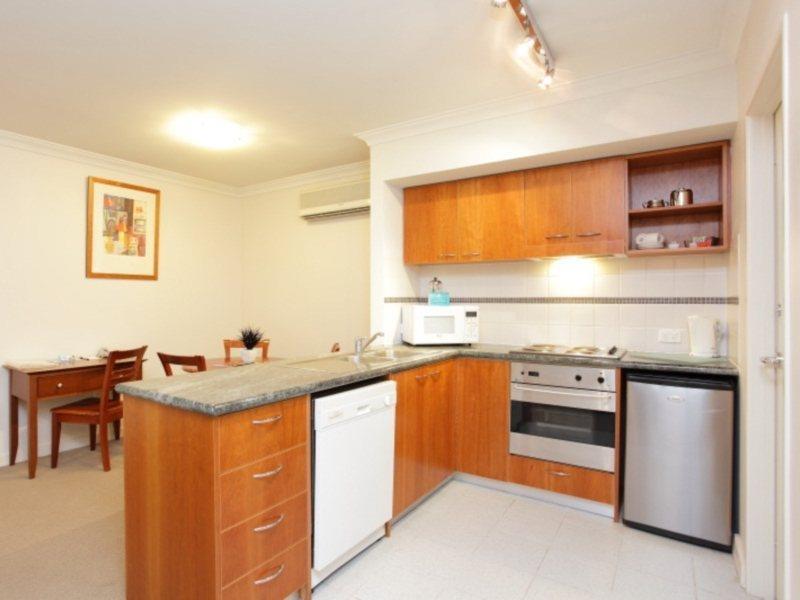 Nesuto Mounts Bay Aparthotel 4*