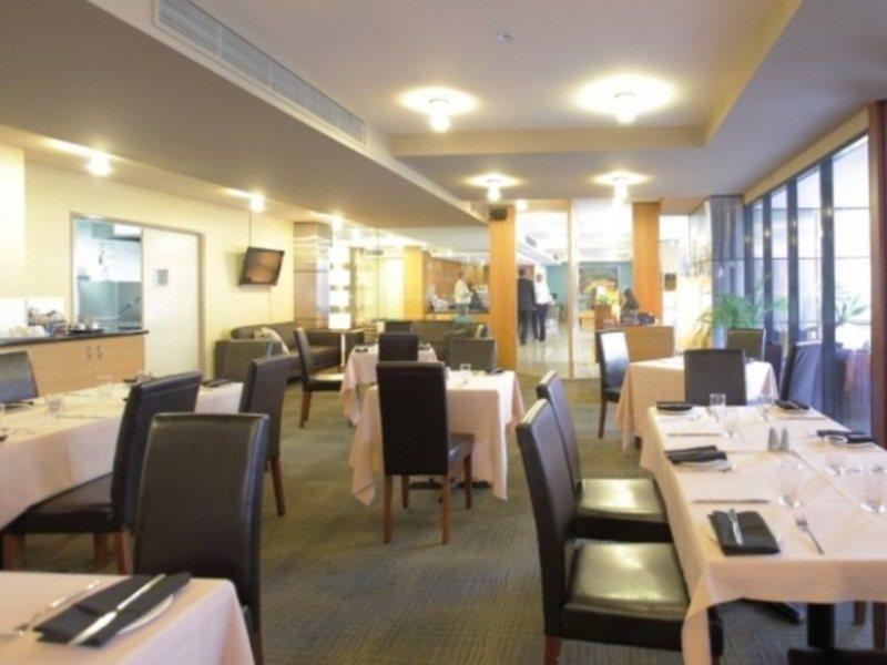 Aparthotel Nesuto Mounts Bay 4*