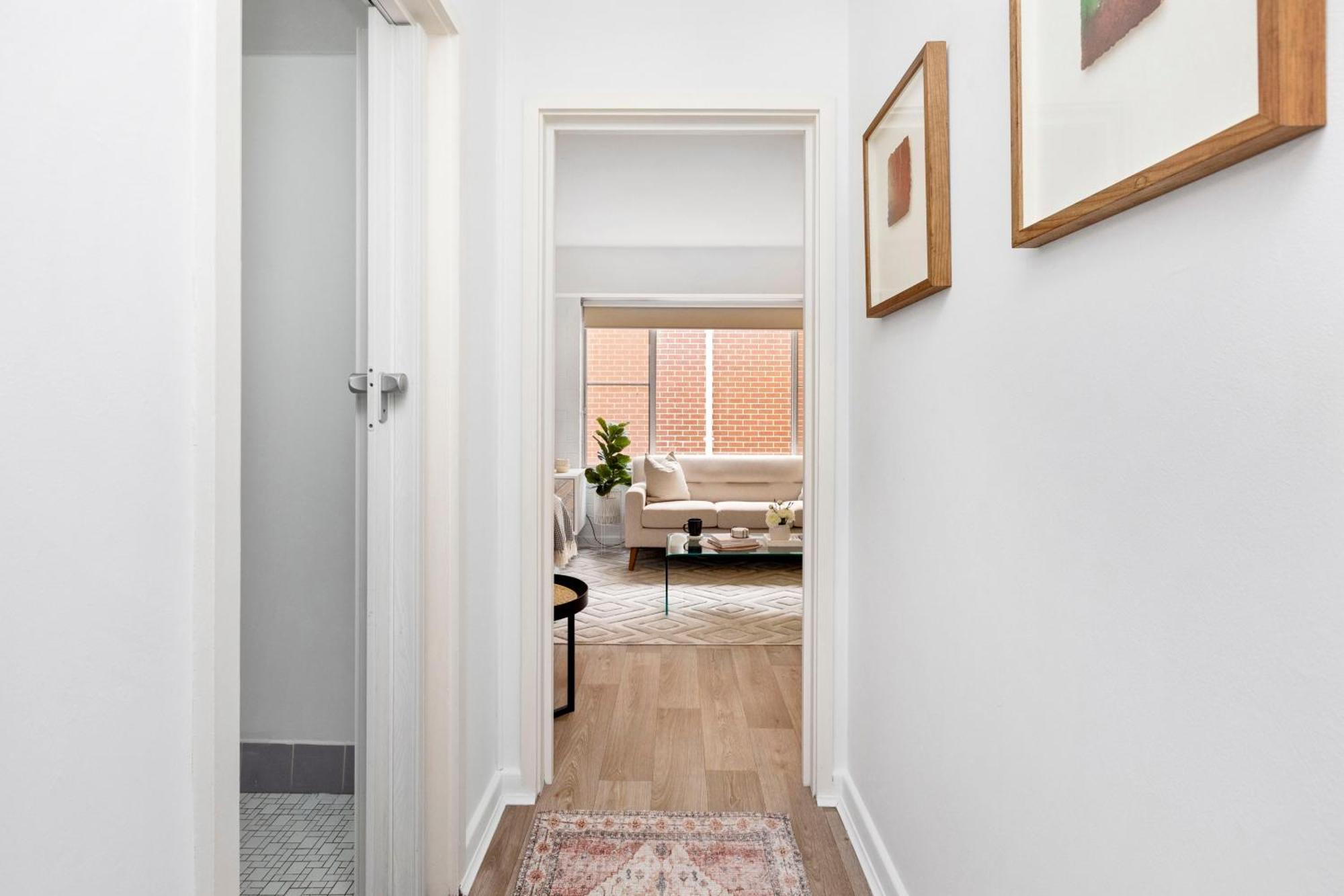 Apartment Urban Chic By 'the Strip'