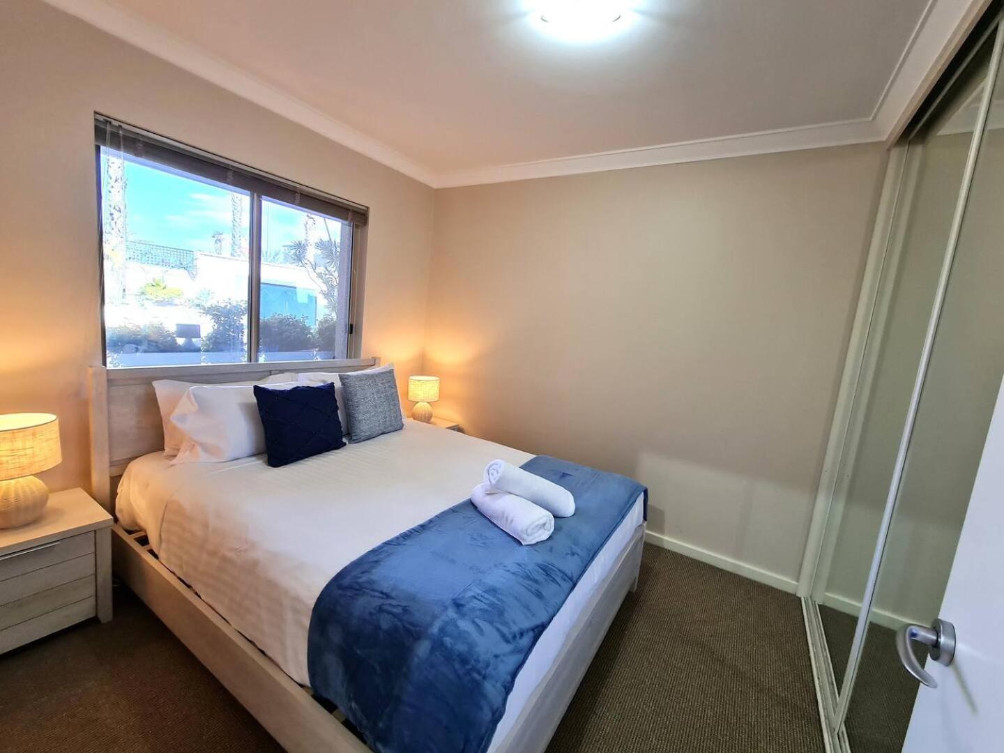 Apartment Clifton On Scarborough - Absolute Beachfront *